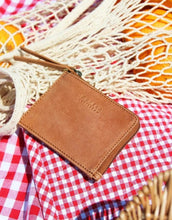 Laden Sie das Bild in den Galerie-Viewer, Portemonnaie Coin Purse I Camel Hunter