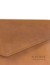 Laden Sie das Bild in den Galerie-Viewer, Portemonnaie Envelope Pixie I Cognac Classic
