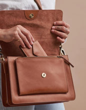Laden Sie das Bild in den Galerie-Viewer, Portemonnaie Harmoncia I Cognac Classic