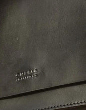 Laden Sie das Bild in den Galerie-Viewer, Tasche Audrey Mini I Black Checkered Classic