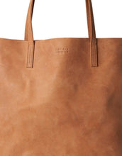 Laden Sie das Bild in den Galerie-Viewer, Tasche Georgia I Camel Hunter