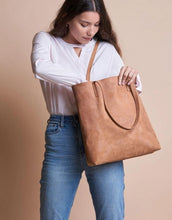 Laden Sie das Bild in den Galerie-Viewer, Tasche Georgia I Camel Hunter