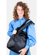 Laden Sie das Bild in den Galerie-Viewer, Tasche Lyra Shopper I Black