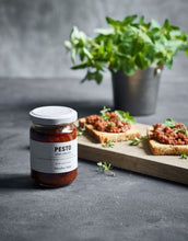 Laden Sie das Bild in den Galerie-Viewer, Pesto I Arrabiata