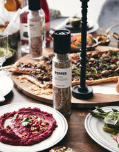 Laden Sie das Bild in den Galerie-Viewer, Pfeffer I Weiß