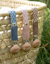 Laden Sie das Bild in den Galerie-Viewer, Schnullerkette I Sand/Ivory