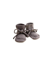 Laden Sie das Bild in den Galerie-Viewer, Booties 0-9 Monate I Otter