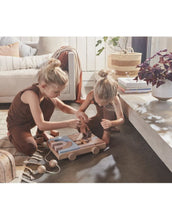 Laden Sie das Bild in den Galerie-Viewer, Holzwagen mit Bausteinen I Rainbow