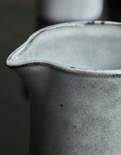 Laden Sie das Bild in den Galerie-Viewer, Kanne Rustic I 300ml