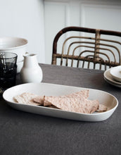 Laden Sie das Bild in den Galerie-Viewer, Servierschale Pion 38cm I Grau/Weiß