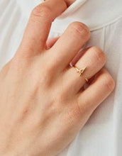 Laden Sie das Bild in den Galerie-Viewer, Ring A-Z I Gold