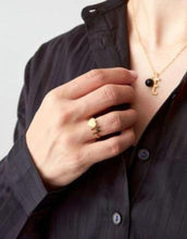 Laden Sie das Bild in den Galerie-Viewer, Ring A-Z I Gold