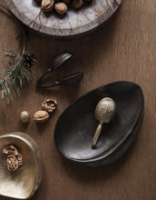 Laden Sie das Bild in den Galerie-Viewer, Nussknacker Forest I Black Brass