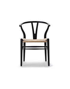 Stuhl CH24 Wishbone Chair I Buche Soft Black geseift / Geflecht natur