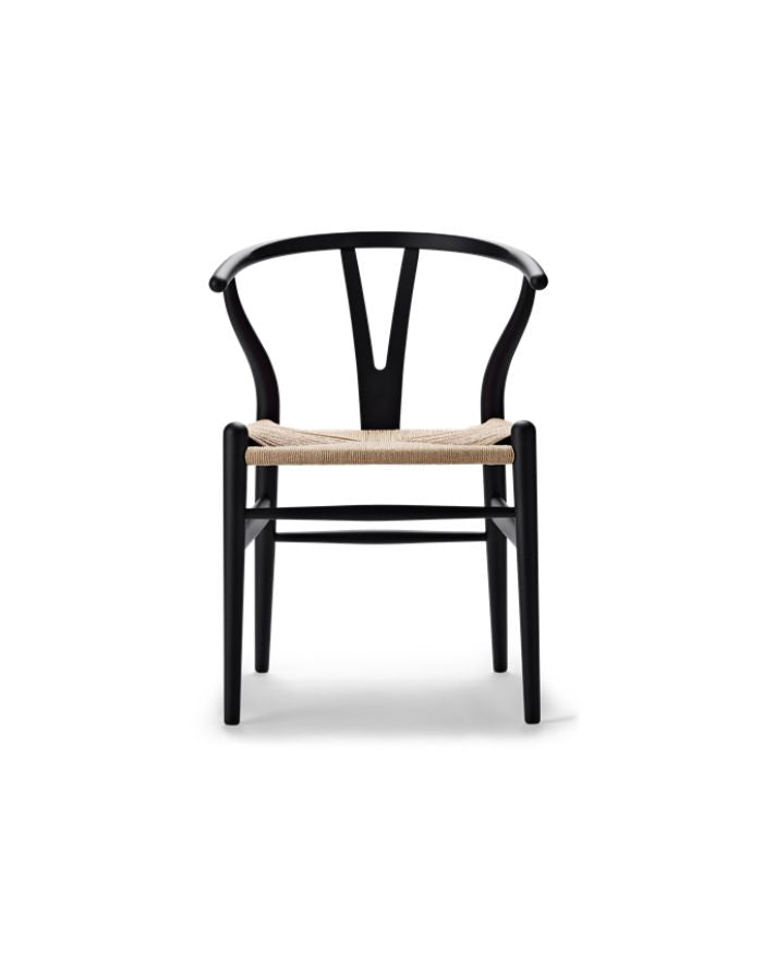 Stuhl CH24 Wishbone Chair I Buche Soft Black geseift / Geflecht natur