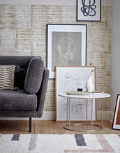 Laden Sie das Bild in den Galerie-Viewer, Vase Elora Beautiful Woman I Weiß