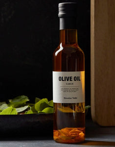 Olivenöl I Knoblauch