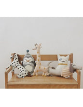 Laden Sie das Bild in den Galerie-Viewer, Stofftier Dackel I Baby Daisy