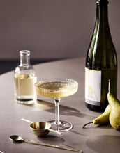 Laden Sie das Bild in den Galerie-Viewer, Ripple Champagnerglas I 2er Set