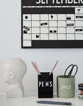 Laden Sie das Bild in den Galerie-Viewer, Porzellan Becher Favourite Cup I Smile