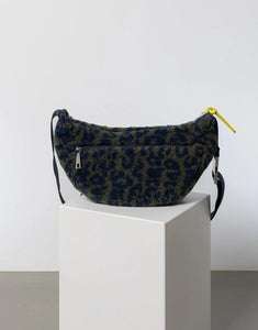 Teddy Hip Bag Medium I Leo Splashes Navy/Olive