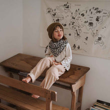 Laden Sie das Bild in den Galerie-Viewer, Musselin Swaddle Tuch Bianca 110x110cm I Graou Greige
