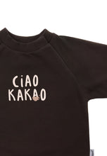 Laden Sie das Bild in den Galerie-Viewer, Ciao Kakao Sweatshirt Braun von Liliput – Vorderseite mit Print

