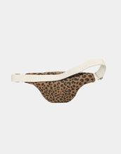 Laden Sie das Bild in den Galerie-Viewer, Fanny Pack Olivia von Hindbag in der Farbe Leopard Cannelle– Gürteltasche aus GOTS-zertifiziertem Bio-Cord mit Doppelreißverschluss und verstellbarem Schultergurt.
