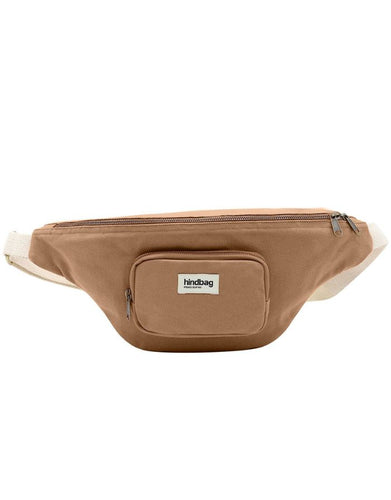 Fanny Pack Sofia XL von Hindbag in Cannelle – große Gürteltasche aus GOTS-zertifizierter Bio-Baumwolle mit zwei Außentaschen und verstellbarem Gürtelriemen.