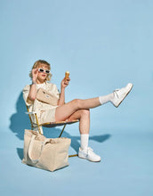 Laden Sie das Bild in den Galerie-Viewer, Fanny Pack Harry von Hindbag in der Farbe Jute – rechteckige Bauchtasche aus GOTS-zertifizierter Bio-Baumwolle mit zwei Reißverschlusstaschen und verstellbarem Gurt
