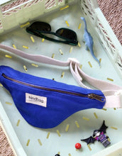 Laden Sie das Bild in den Galerie-Viewer, Fanny Pack Kids Augustin I Electric Blue
