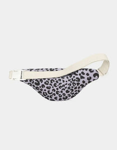 Fanny Pack Kids Augustin von Hindbag in Blush, GOTS-zertifizierte Bio-Baumwolle, Bauchtasche mit verstellbarem Gurt und Clip für Kinder von 4 bis 10 Jahren.