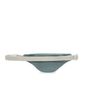 Laden Sie das Bild in den Galerie-Viewer, Fanny Pack Kids Augustin von Hindbag in Blush, GOTS-zertifizierte Bio-Baumwolle, Bauchtasche mit verstellbarem Gurt und Clip für Kinder von 4 bis 10 Jahren.
