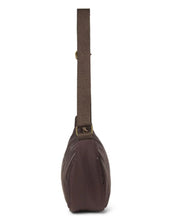 Laden Sie das Bild in den Galerie-Viewer,  Studio Noos Fanny Pack Puffy Brown – leichte, kompakte Bauchtasche mit verstellbarem Gurt.
