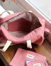 Laden Sie das Bild in den Galerie-Viewer, Geldbeutel Lili von Hindbag in Blush aus GOTS-zertifizierter, robuster Bio-Baumwolle, kleines Portemonnaie mit Reißverschluss für Karten, Ausweis oder Schmuck.
