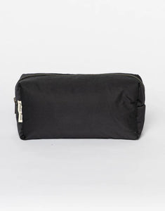 Studio Noos Puffy Black Pouch – wattierte Kosmetiktasche aus 100 % Polyester, vielseitig nutzbar als Make-up-Bag oder Windeltasche, Maße 9x24x9 cm.