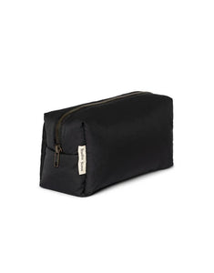 Studio Noos Puffy Black Pouch – wattierte Kosmetiktasche aus 100 % Polyester, vielseitig nutzbar als Make-up-Bag oder Windeltasche, Maße 9x24x9 cm.