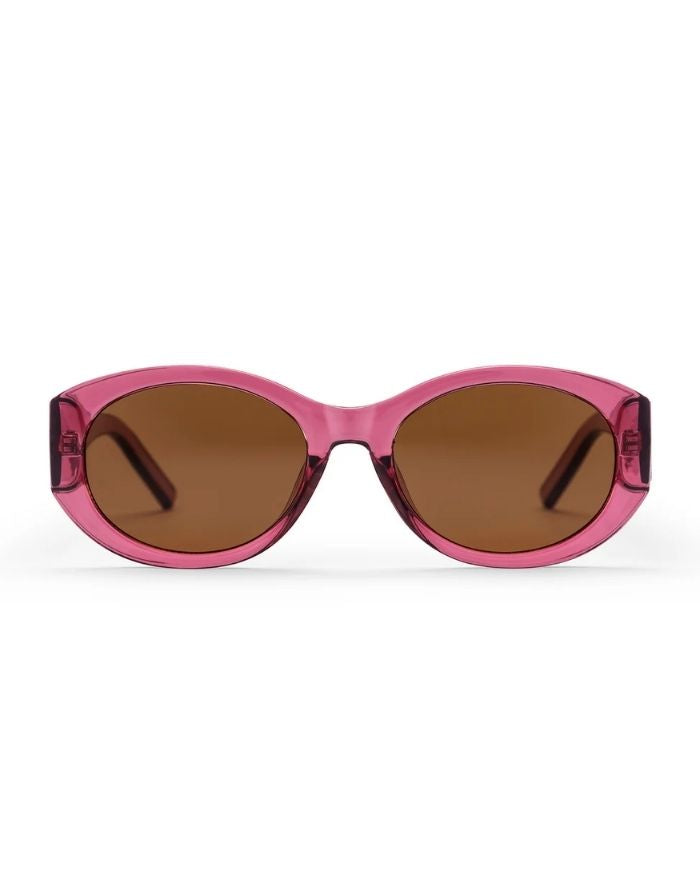 CHPO Cleo Sonnenbrille mit bordeauxroter Fassung, braunen Gläsern und UV400-Schutz aus recyceltem Kunststoff von vorne.