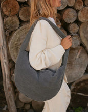 Laden Sie das Bild in den Galerie-Viewer, Cross Body Umhängetasche Denim I Grey
