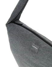 Laden Sie das Bild in den Galerie-Viewer, Cross Body Umhängetasche Denim I Grey
