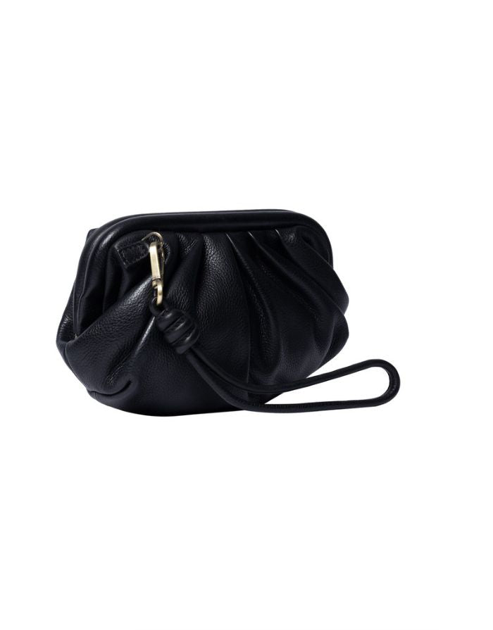 Schwarze Noha Small Ledertasche von Noella mit abnehmbarem Schultergurt und Clutch-Schlaufe aus 100 % Leder seitlich
