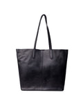 Schwarze Oline Ledertasche von Noella mit großem Hauptfach, Innentasche mit Reißverschluss und zeitlosem Schultertaschen-Design.