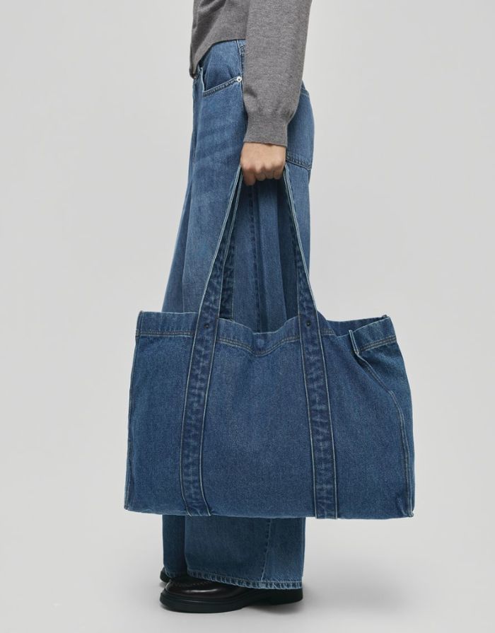 Denim Shopper Tasche Dylan Mid Blue Wash in Blau mit breiten Tragegriffen und großem Hauptfach.