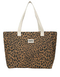 Tragetasche Claude Cannelle Leopard von Hindbag – Vorderansicht mit Leopardenprint in Zimt