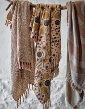 Laden Sie das Bild in den Galerie-Viewer, Gemusterte Decke aus recycelter Baumwolle in Naturtönen von Bloomingville
