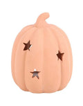 Terrakotta Kürbis-Teelichthalter von Something Different mit ausgestanzten Sternen für eine stimmungsvolle Herbst- und Halloween-Dekoration als Freisteller