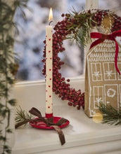 Laden Sie das Bild in den Galerie-Viewer, Kerze ø 1,3cm H20cm I Herzen Rot
