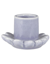 Laden Sie das Bild in den Galerie-Viewer, Blauer Kerzenhalter in Blumenform, von Ib Laursen, kleiner runder Stabkerzenhalter mit 4 cm Höhe und 5,5 cm Durchmesser
