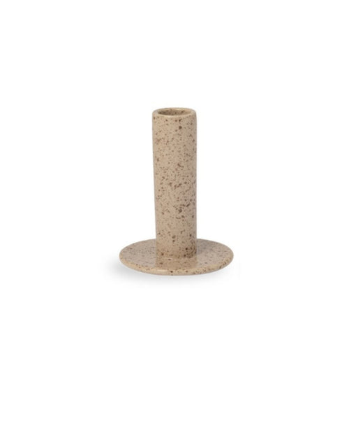 Kerzenhalter Ektorp Large von Storefactory Scandinavia in Sand, handgefertigter Kerzenhalter aus glasierter Keramik in natürlichem Sandton mit schlichtem skandinavischem Design, 8 x 8 x 10 cm Freisteller