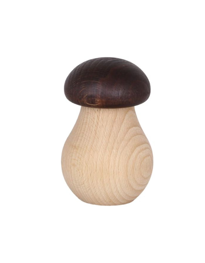 Nussknacker Brown von Strömshaga in Pilzform aus FSC-zertifiziertem Buchenholz in natürlicher Holzoptik, Ø 6 × 10 cm von hinten.